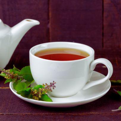 Chá de Manjericão: Benefícios e Como Fazer - Zona Cerealista Online