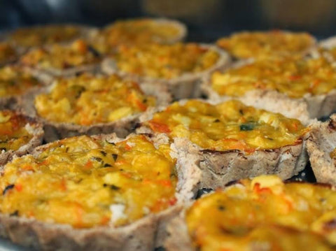 MINIQUICHE COM CREME DE LEGUMES E PALMITO (VEGANA) - Zona Cerealista Online