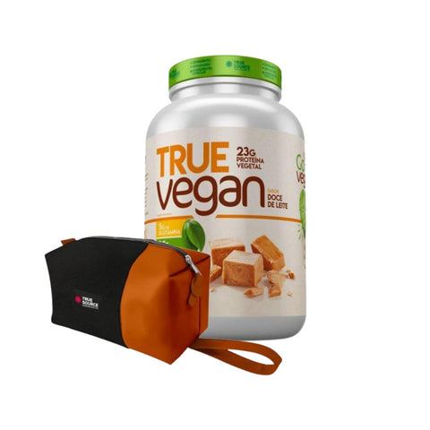 Kit True Vegan Proteína Isolada Vegana Doce de Leite True Source 837g + Necessaire 